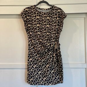 Leopard print dress with side tie. Size s